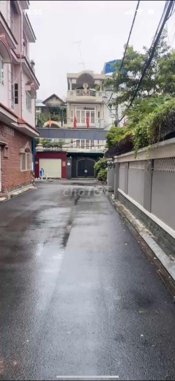 Spacious 1-Bedroom Apartment near Thong Nhat Hospital