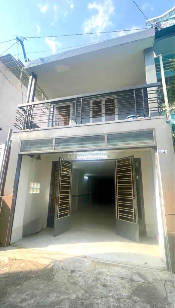 Spacious 4-Bedroom House with Parking in Binh Thanh