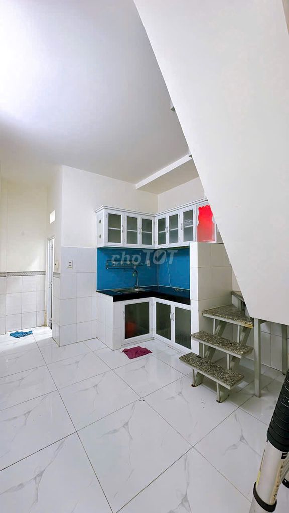 Modern House for Rent in Q4