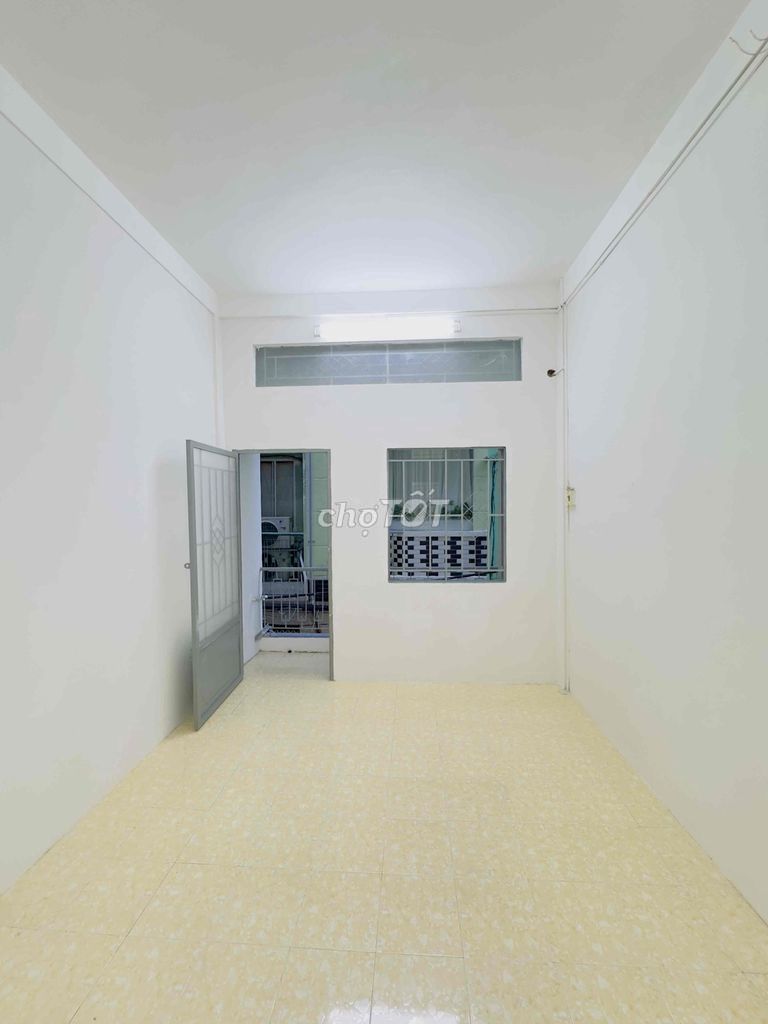 4-Story House near District 1 with Modern Kitchen and Secure Location