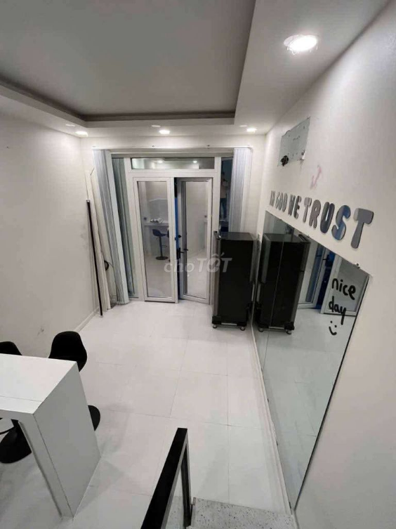 New Property in Bình Thạnh - Fully Furnished - Convenient Location
