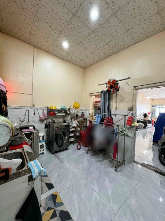 Spacious Warehouse/Residential Space near Hoa Binh