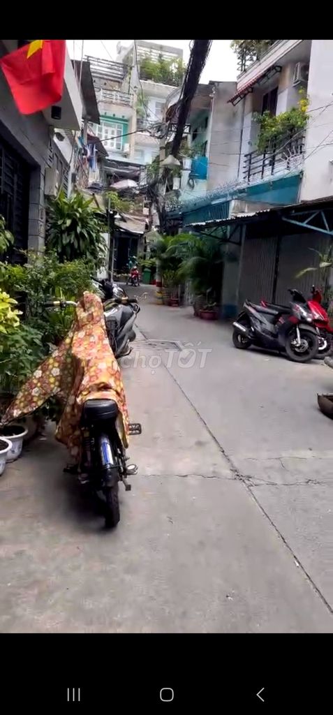 Two-Story House in Tan Binh, 32sqm