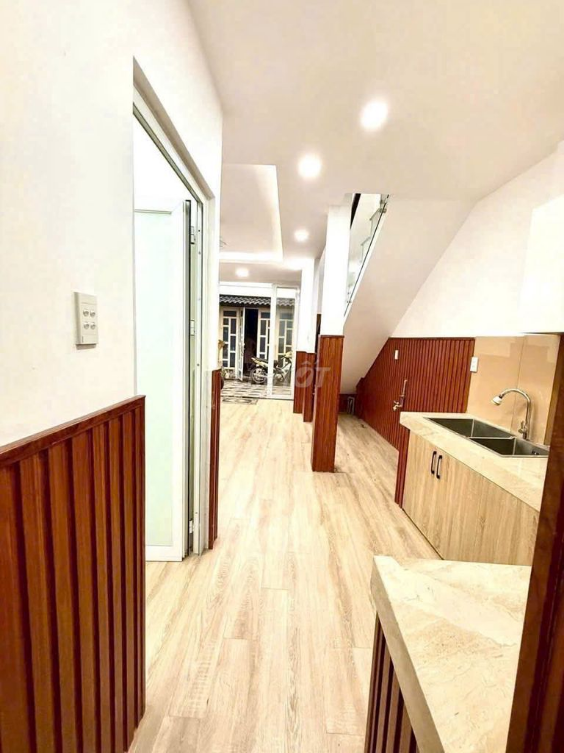 3-Bedroom House for Rent in Go Vap District, Near Main Road