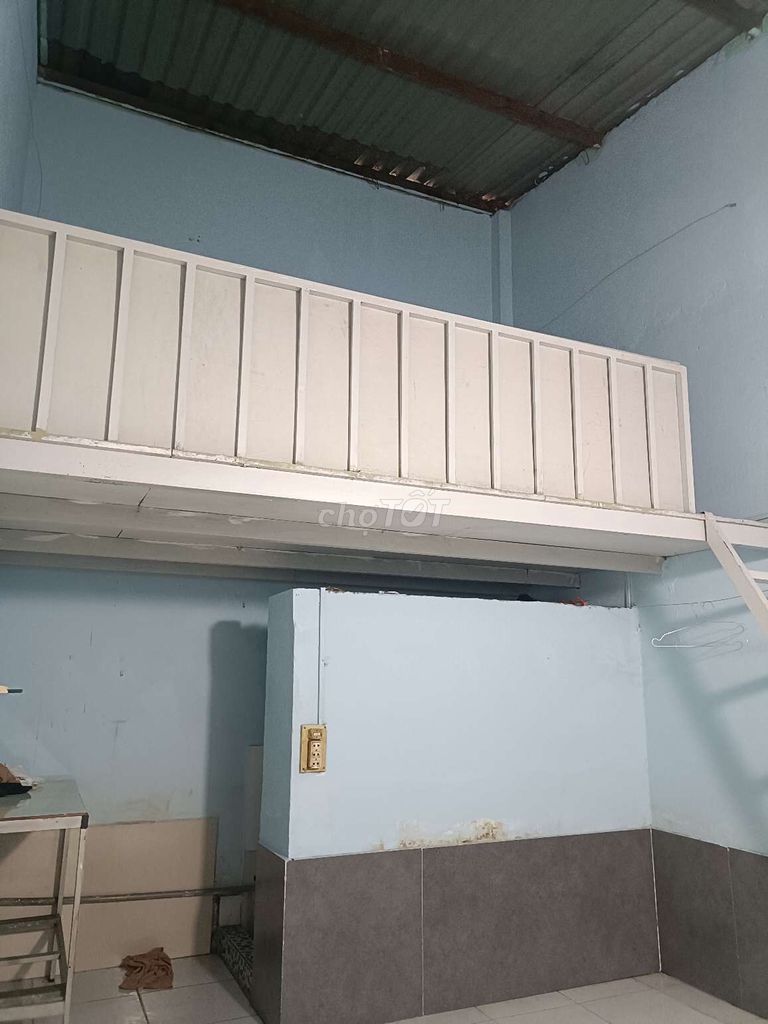 Cozy Room with Loft Bed near Market and School