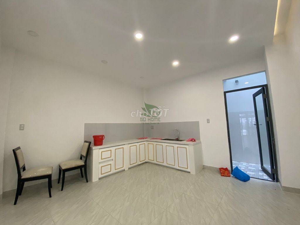 Modern 4-Bedroom Townhouse with Parking in Phuoc Long
