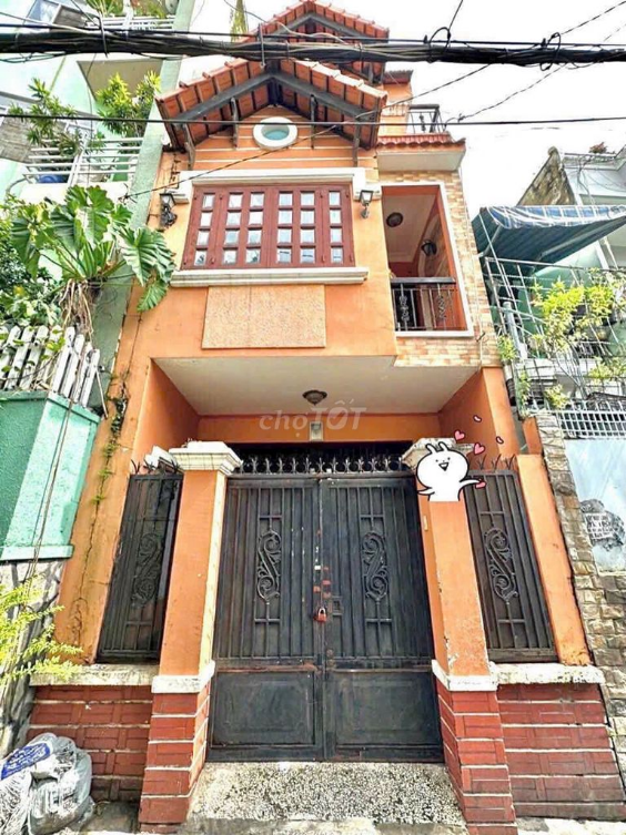 Rental Contract Transfer Near Hang Xanh Intersection - 5x15m House