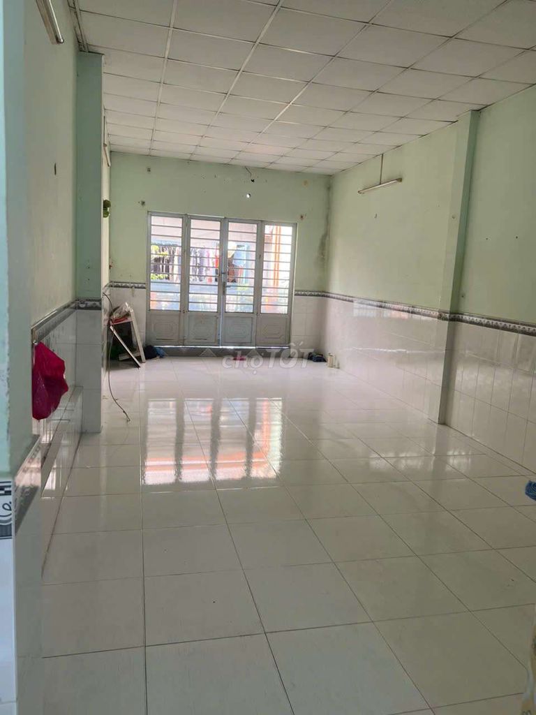 2-Bedroom House in Lac Long Quan