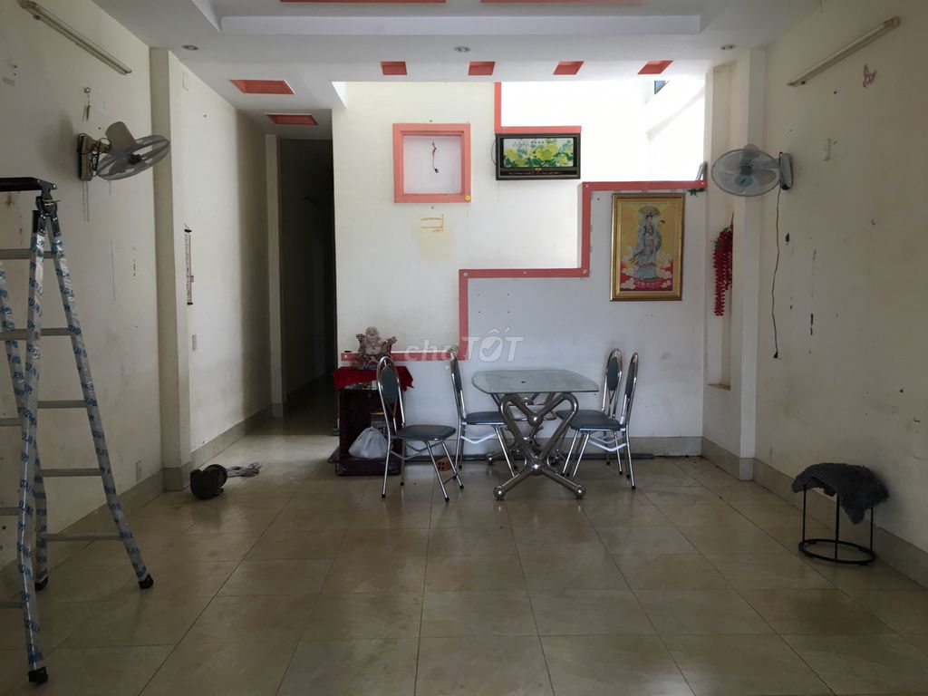 Large Two-Bedroom House with Commercial Potential