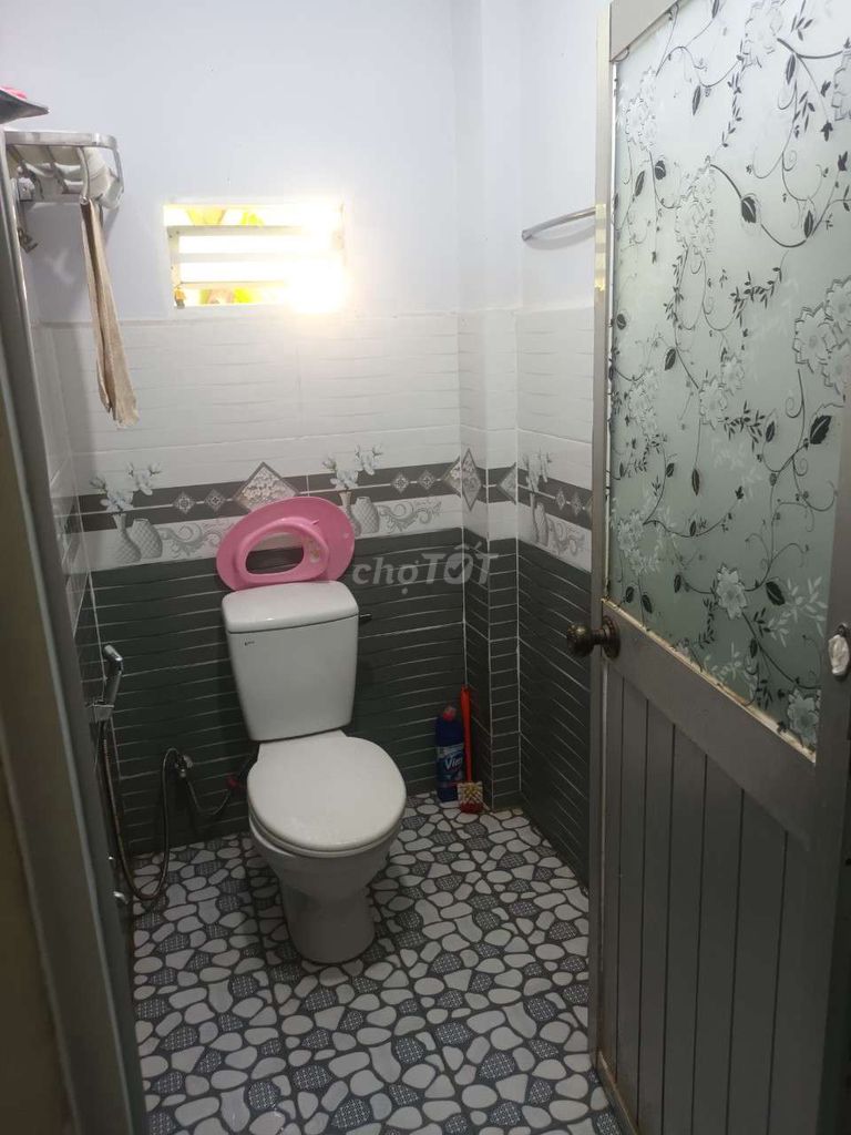 Spacious House Near Elementary School With Parking