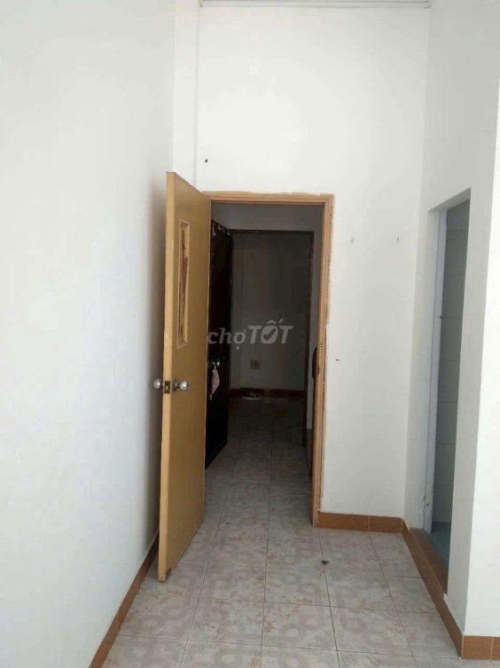 Spacious 3-Bedroom House near Market and School in Phu Nhuan District