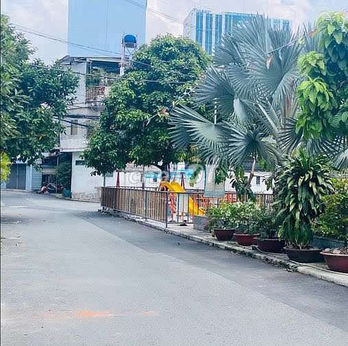 Spacious 1-Bedroom Apartment near Thong Nhat Hospital