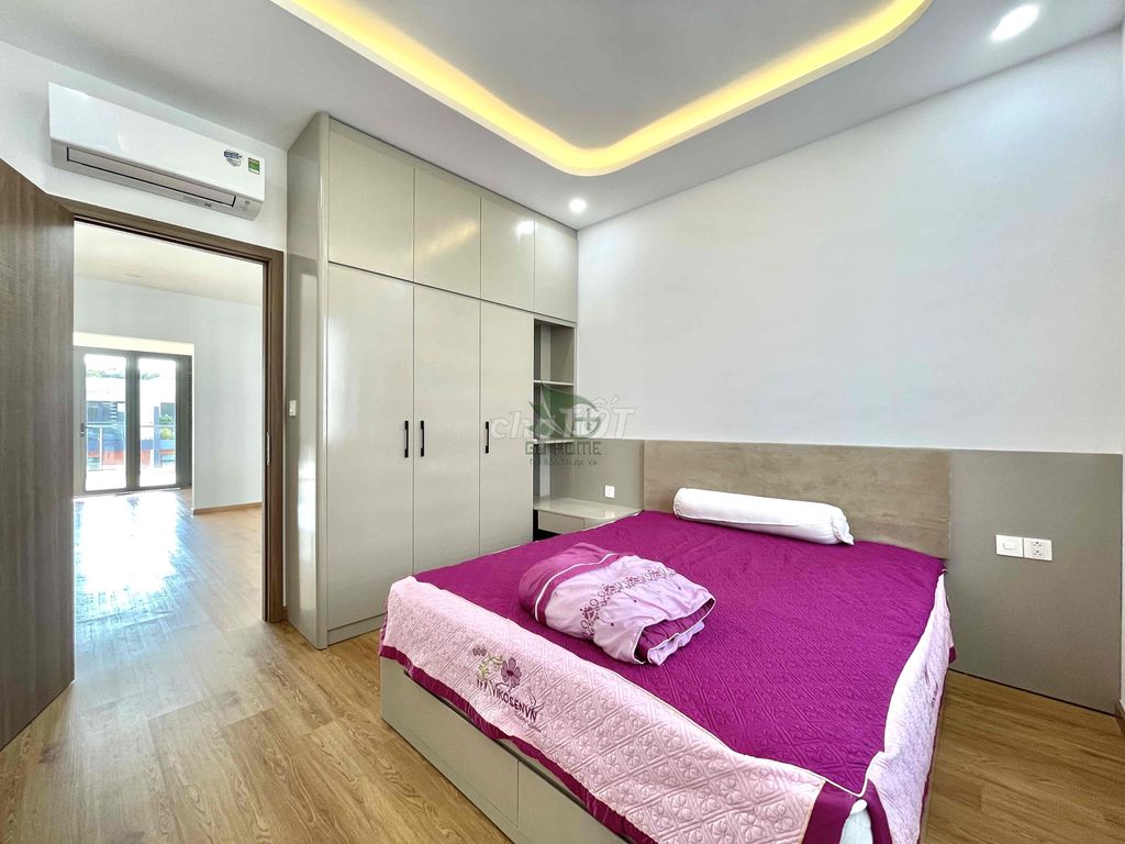 Modern 3-Bedroom Townhouse with Full Furniture