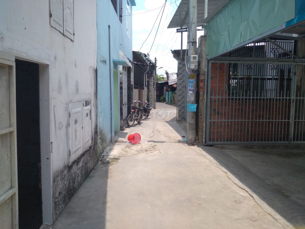 Spacious 2-Bedroom House with Garden in Phu Loi Area