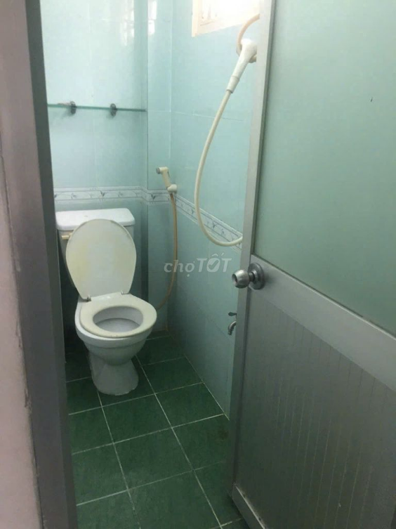 Full house for rent in Phu Nhuan District, suitable for living and online business