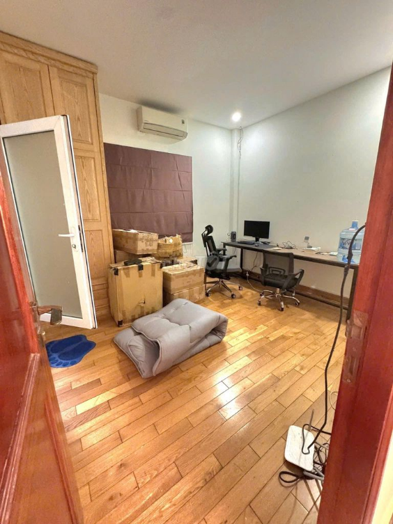 Modern 4-Bedroom House for Rent in Le Van Sy Street, Phu Nhuan District
