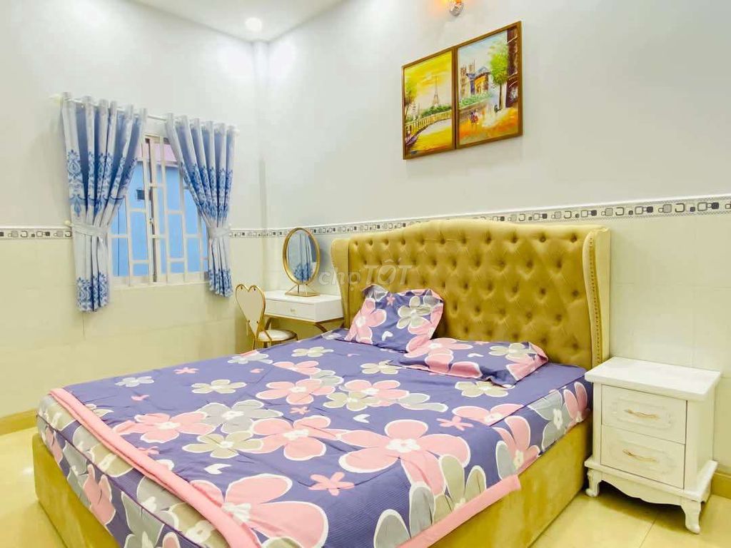 Modern 2-Bedroom House with Stylish Interior