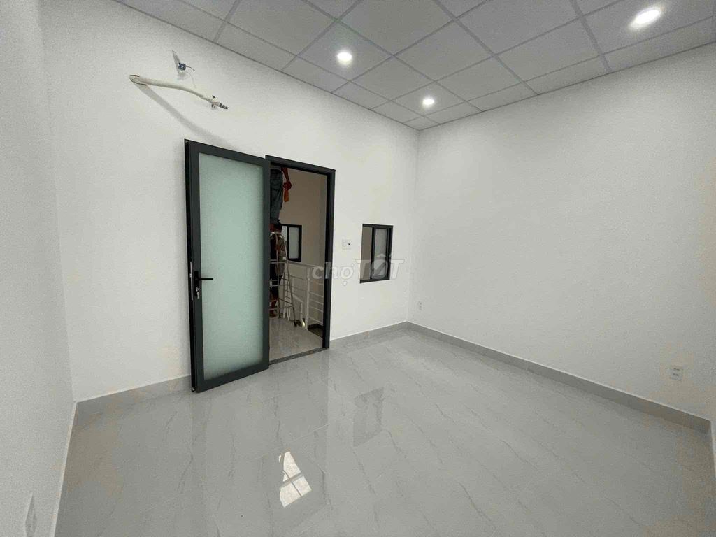 Modern 2BR Townhouse with Business Potential