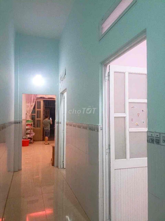 Spacious Rental near Dĩ An Market with Convenient Location