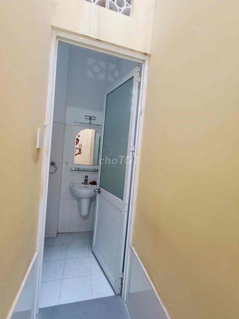 2-Bedroom House with Air Conditioning, Modern Kitchen