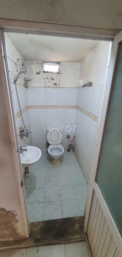 Two-Story House with Balcony in Bui Xuong Trach