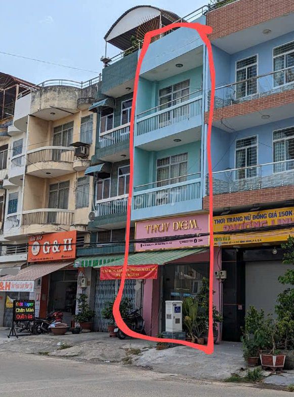 Commercial Space Near District 8 Bus Station