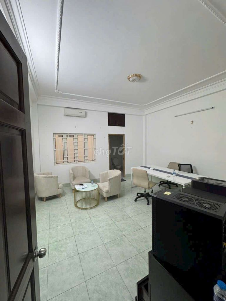Spacious 4BR Townhouse with Business Potential