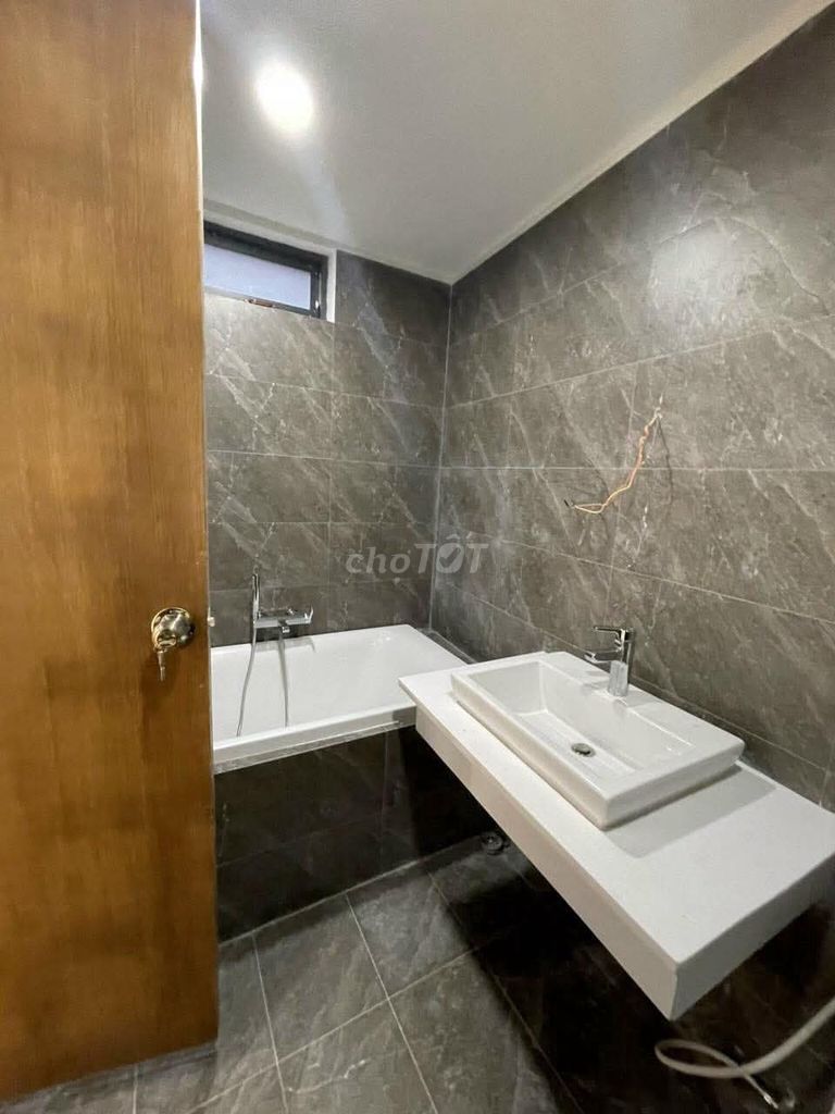 Modern 2-Bedroom House with Parking in Thu Duc