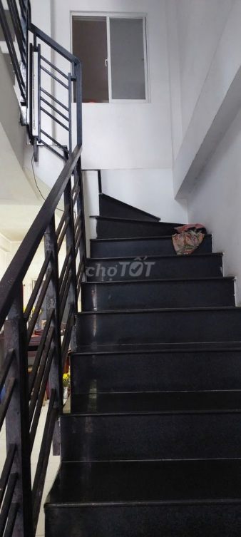 Spacious Rental House near Amenities in Go Vap District