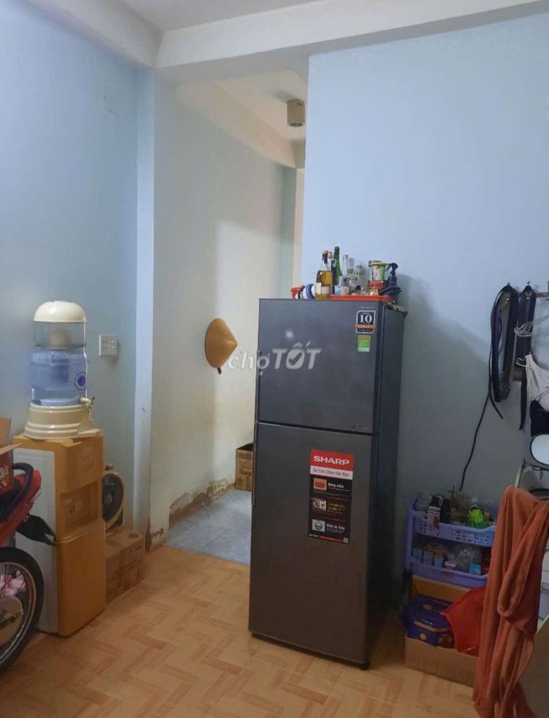 Two-Bedroom House Near Main Street