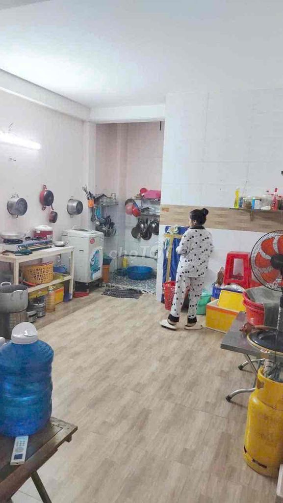Spacious Commercial Space Near Binh Long Market