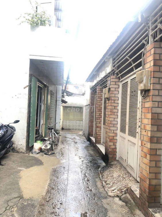 Compact House Near Gò Vấp Industrial University with Air Conditioning