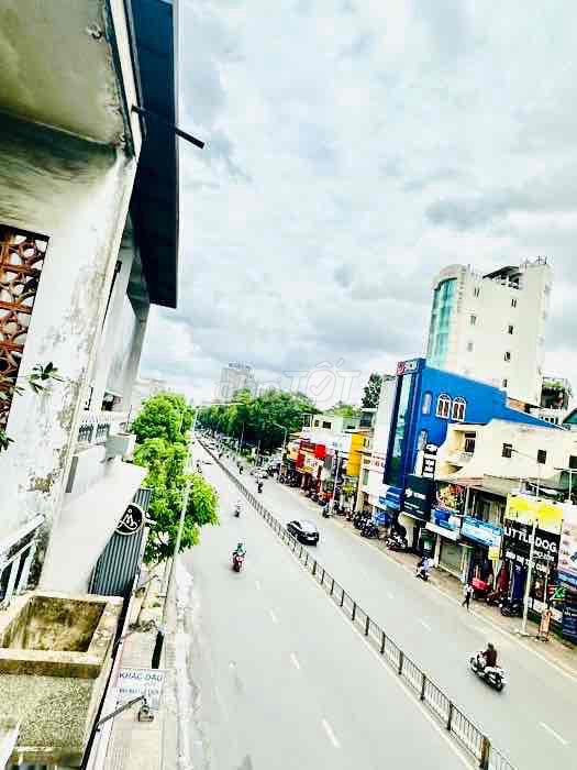 3-Story Commercial Building on Ly Thai To Street