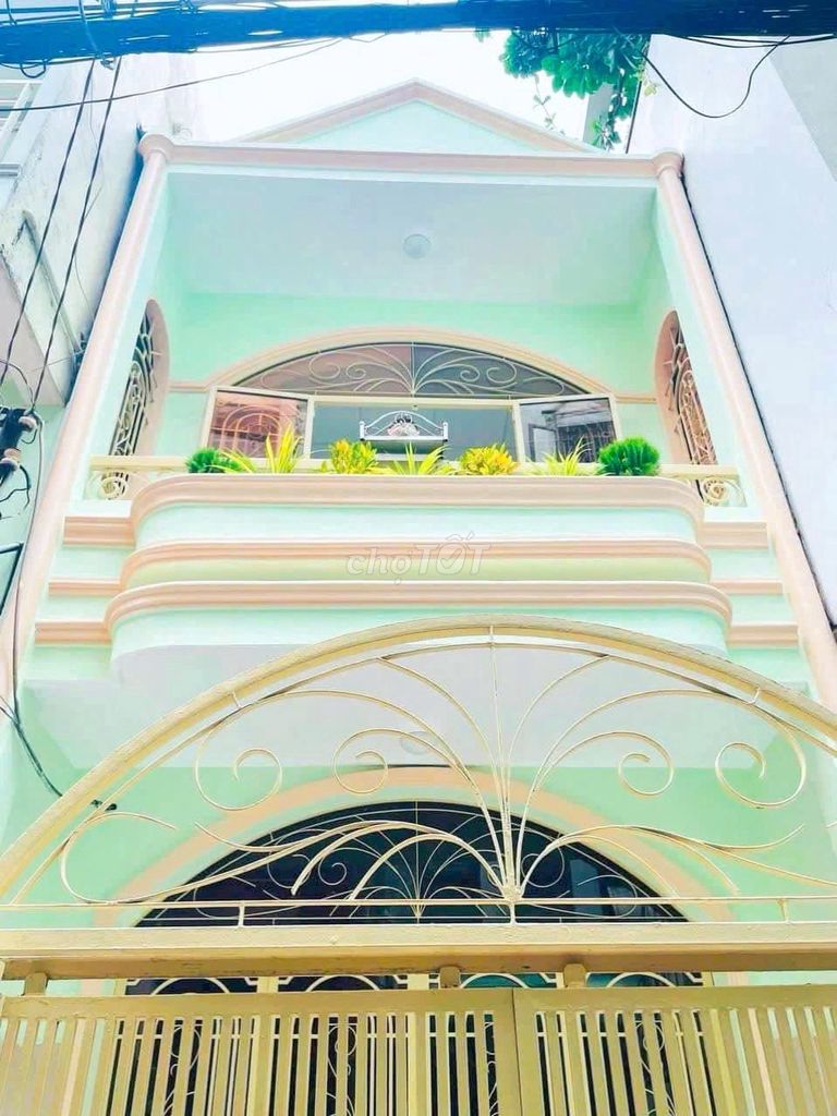 Two-Story House with Balcony in Phu Nhuan