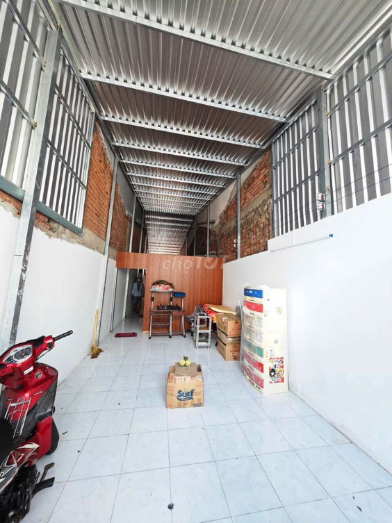 Spacious Frontage Property with Multiple Rooms