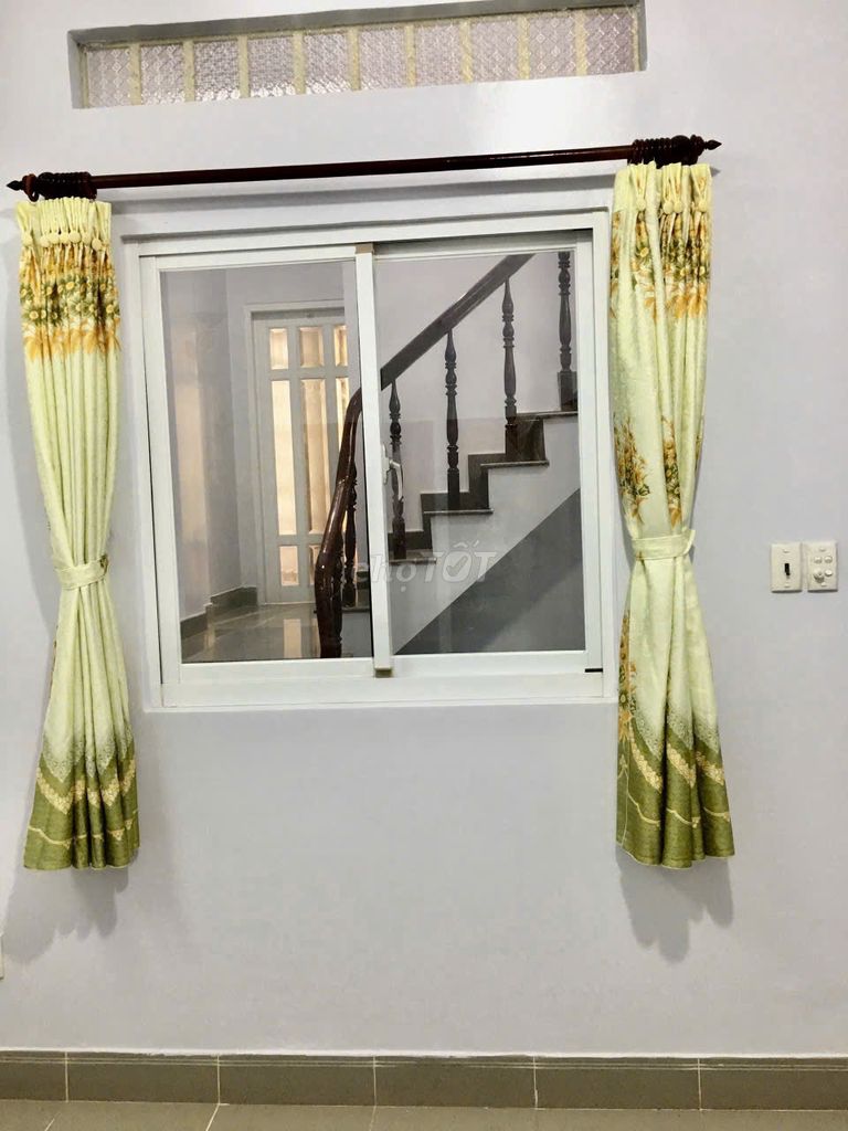 Modern 4-Bedroom House in Quiet Area