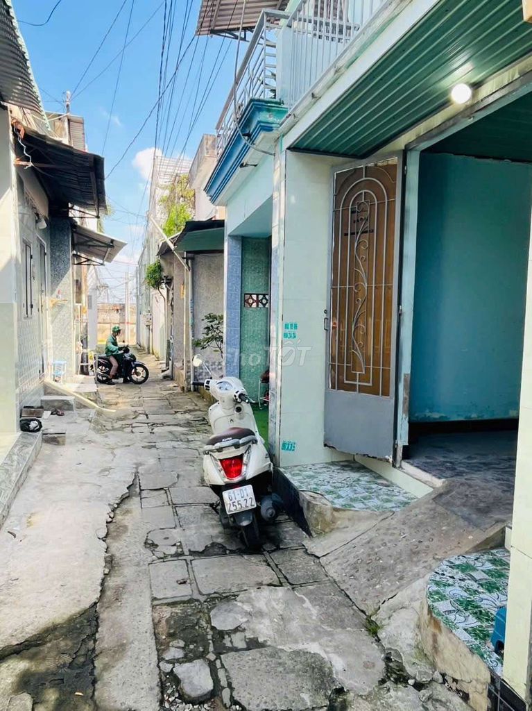 3-Bedroom House Near Binh Thung Intersection