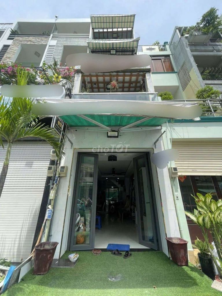 1 Bedroom Condo at The Line Phahonyothin Park - Modern Urban Living