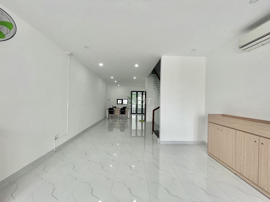Modern 3-Bedroom Corner House in My Gia