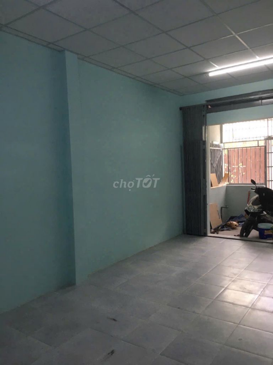 Rental Property in P16, District 8 - Spacious Garage and Convenient Location