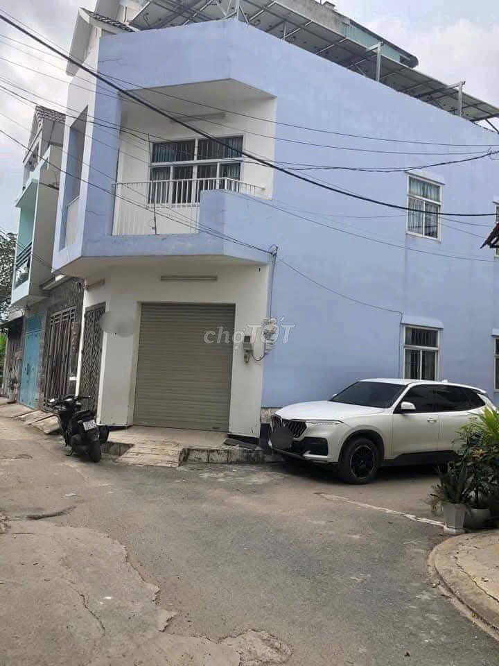 Modern Two-Story House Near Hi-Tech Park