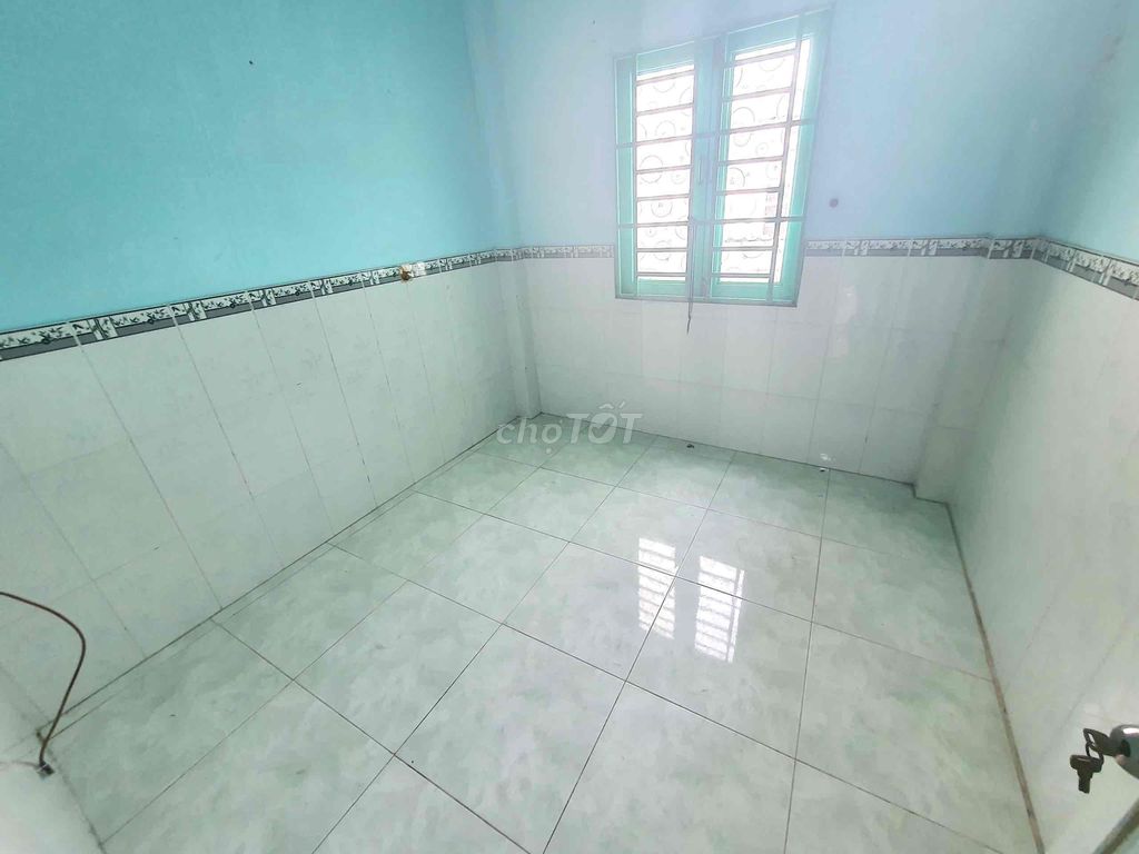 Modern 2-Bedroom House with Parking in District 8
