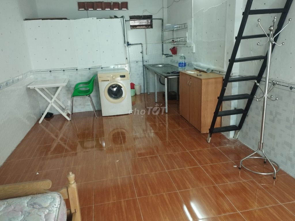 Loft Studio with Mezzanine Near Amenities