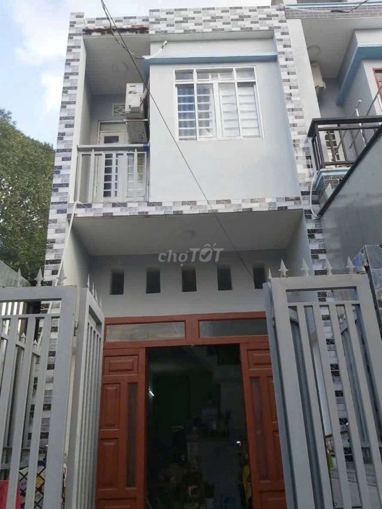Modern Two-Bedroom House with Parking in Tan Dong
