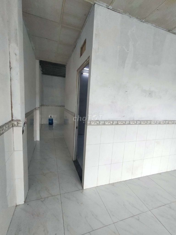 Kenh Trung Uong Vinh Loc A маңында жалға берілетін 4x12м кең үй