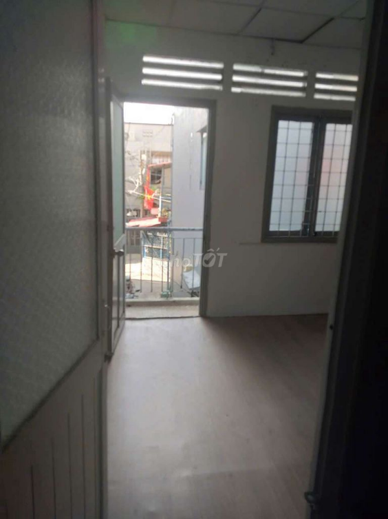 Ground floor + 1st floor house with 1 bedroom near Nơ Trang Long Street