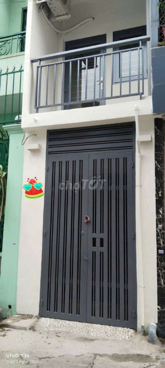 Compact House for Rent - Ideal for Business and Living