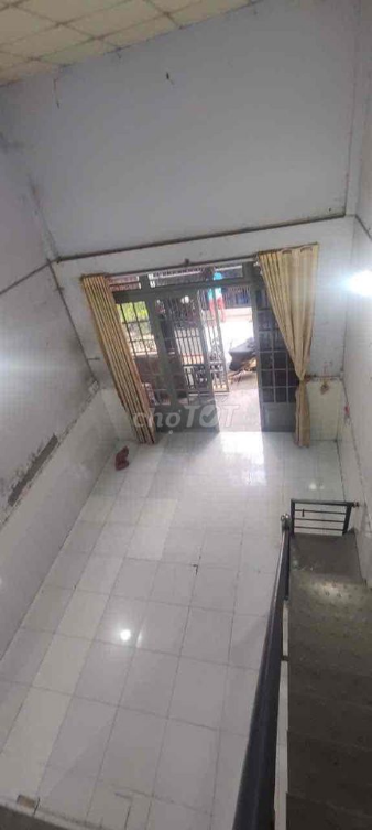 Compact 2-Bedroom House with Double Water Sources