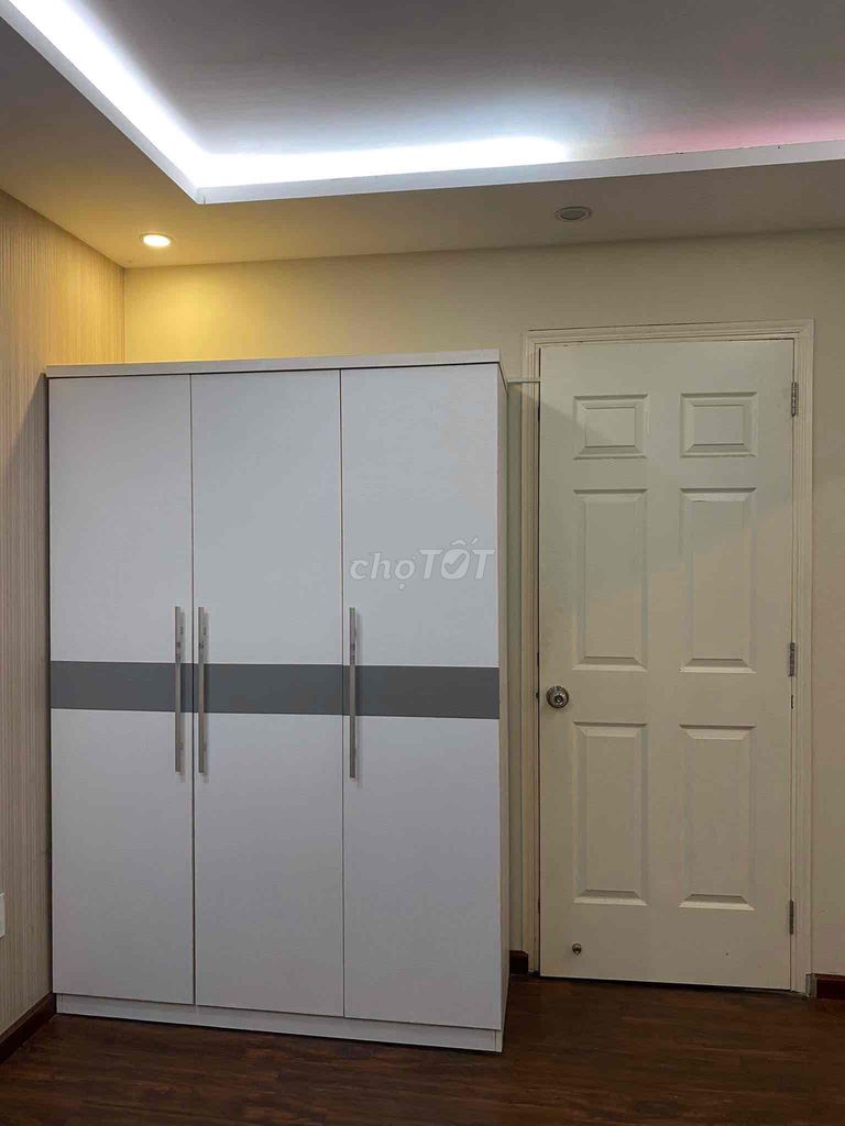 Modern Room with Private Bathroom in Mega Ruby