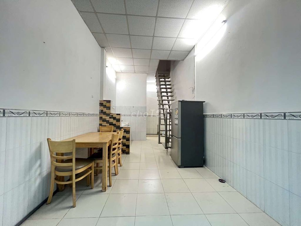 2-Bedroom Townhouse Near Nguyen Huu Canh Street